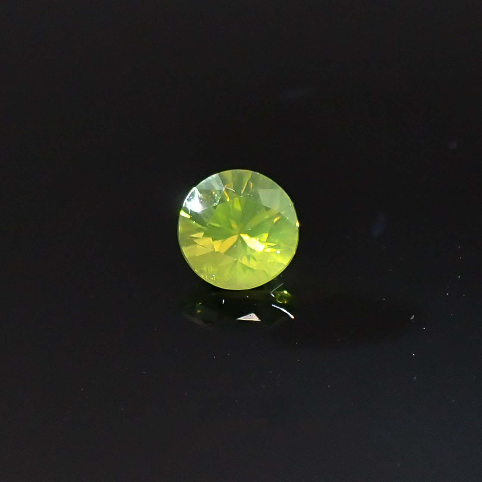 クリソベリル(宝石名クリソベリル)スリランカ産 0.28ct 識別済[230622491]3.8x3.8mm前後