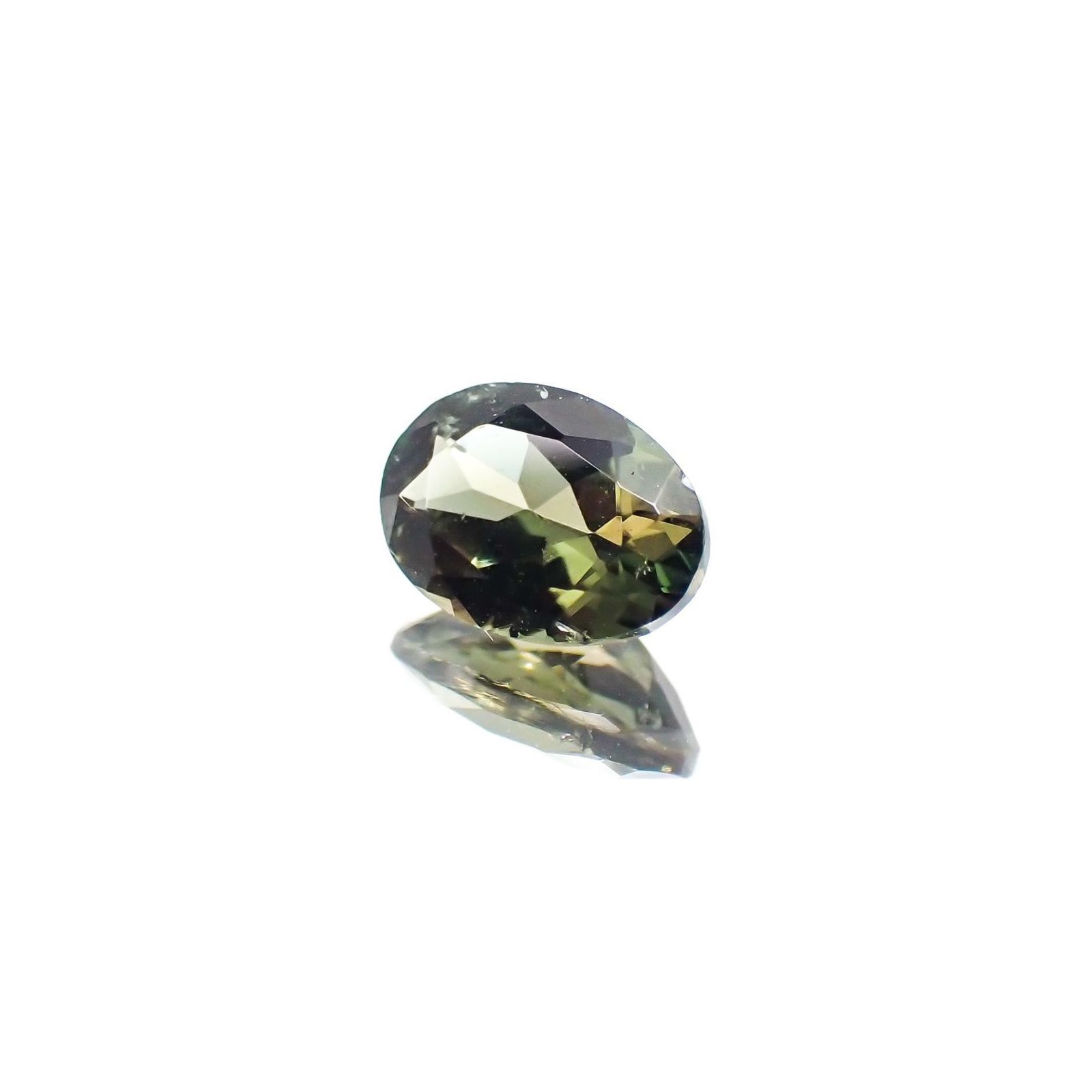 コーネルピン(宝石名コーネルピン)スリランカ産 識別済 0.63ct / 6.6x4.5mm前後 [231124090]