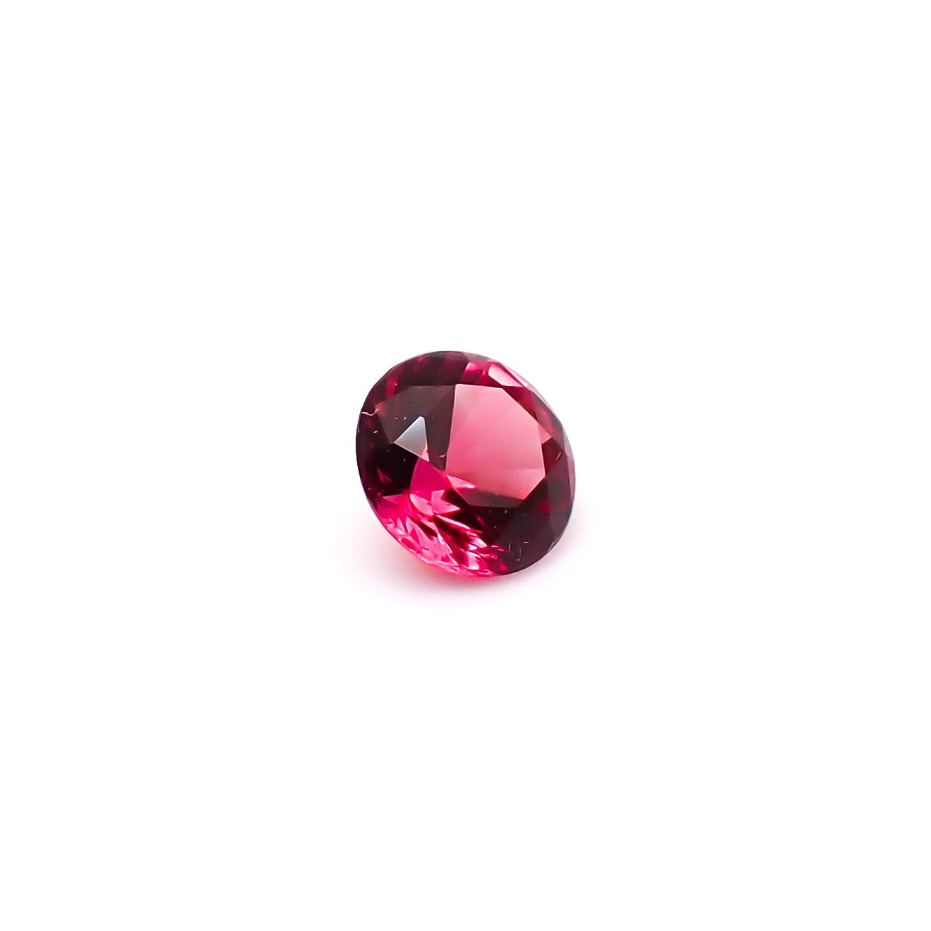 レッドスピネル タンザニア産 0.22ct / 3.7x3.7mm前後 [260732559]