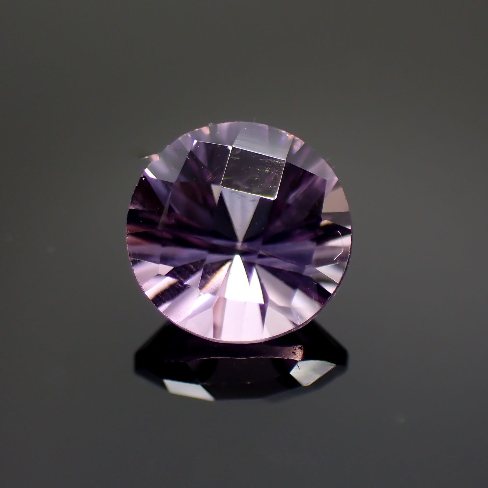 ◇チェッカーコンケーブカット◇アメジスト(宝石名アメシスト) ブラジル産 1.19ct 識別済[211013030]7.2×7.2mm前後