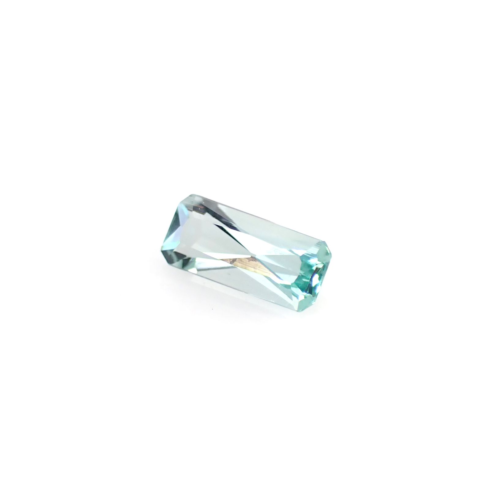 ミントベリル ナイジェリア産 0.44ct [250430206]7.6x3.3mm前後