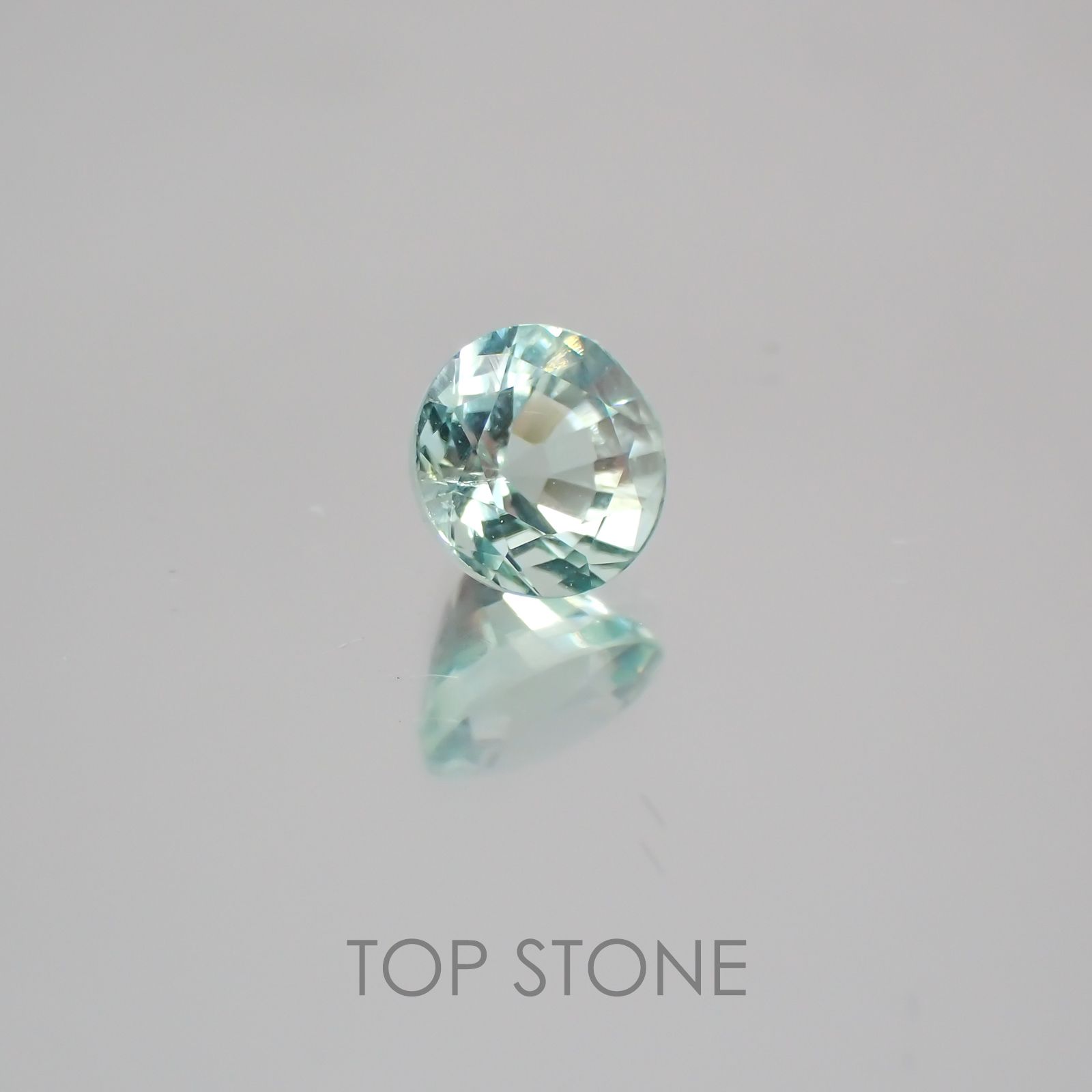 ミントベリル(宝石名グリーン・ベリル) ブラジル産 0.62ct 識別済[21079833]5.3×5.4mm前後