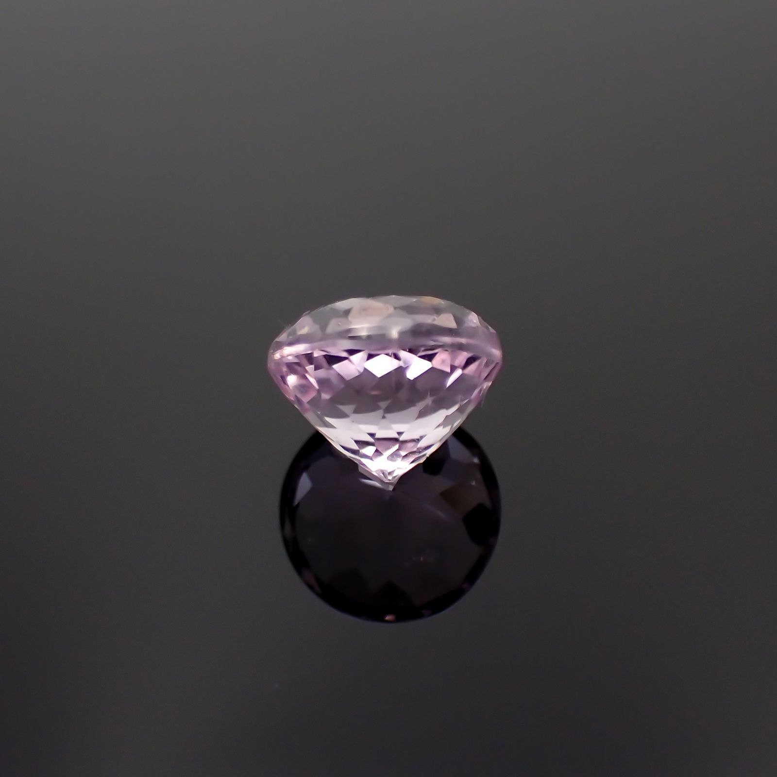 クンツァイト アフガニスタン産 2.56ct [251124354]8x7.9mm前後