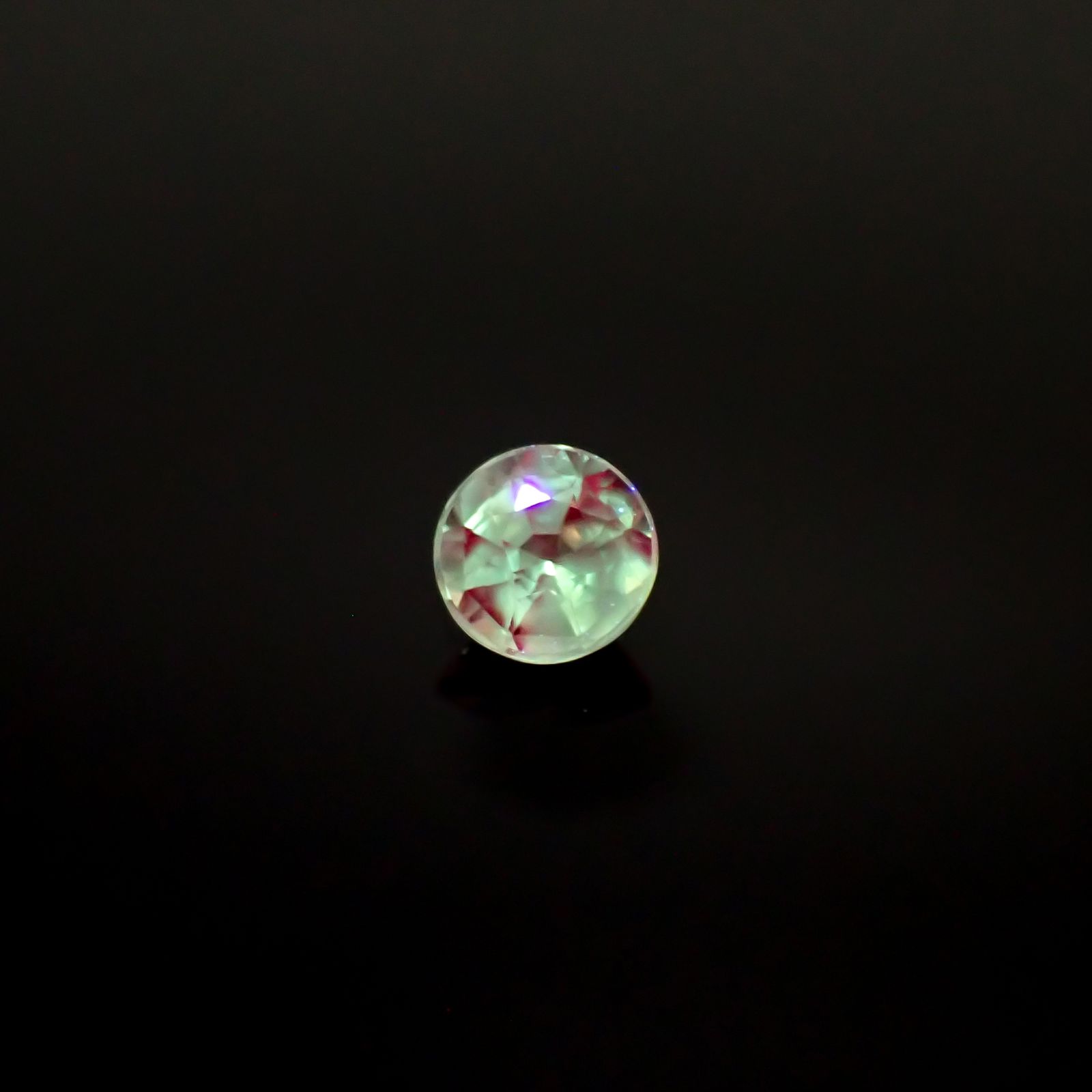 アレキサンドライト ブラジル産/EmeraldMains社製 0.079ct[240527630]2.6x2.6mm前後