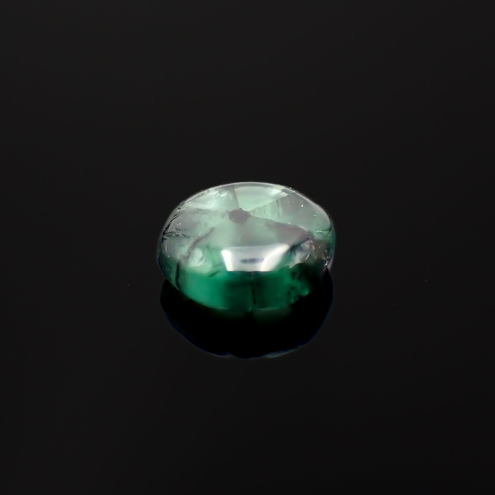 トラピッチェエメラルド コロンビア産 0.64ct[230722968]5.8x5.7mm前後