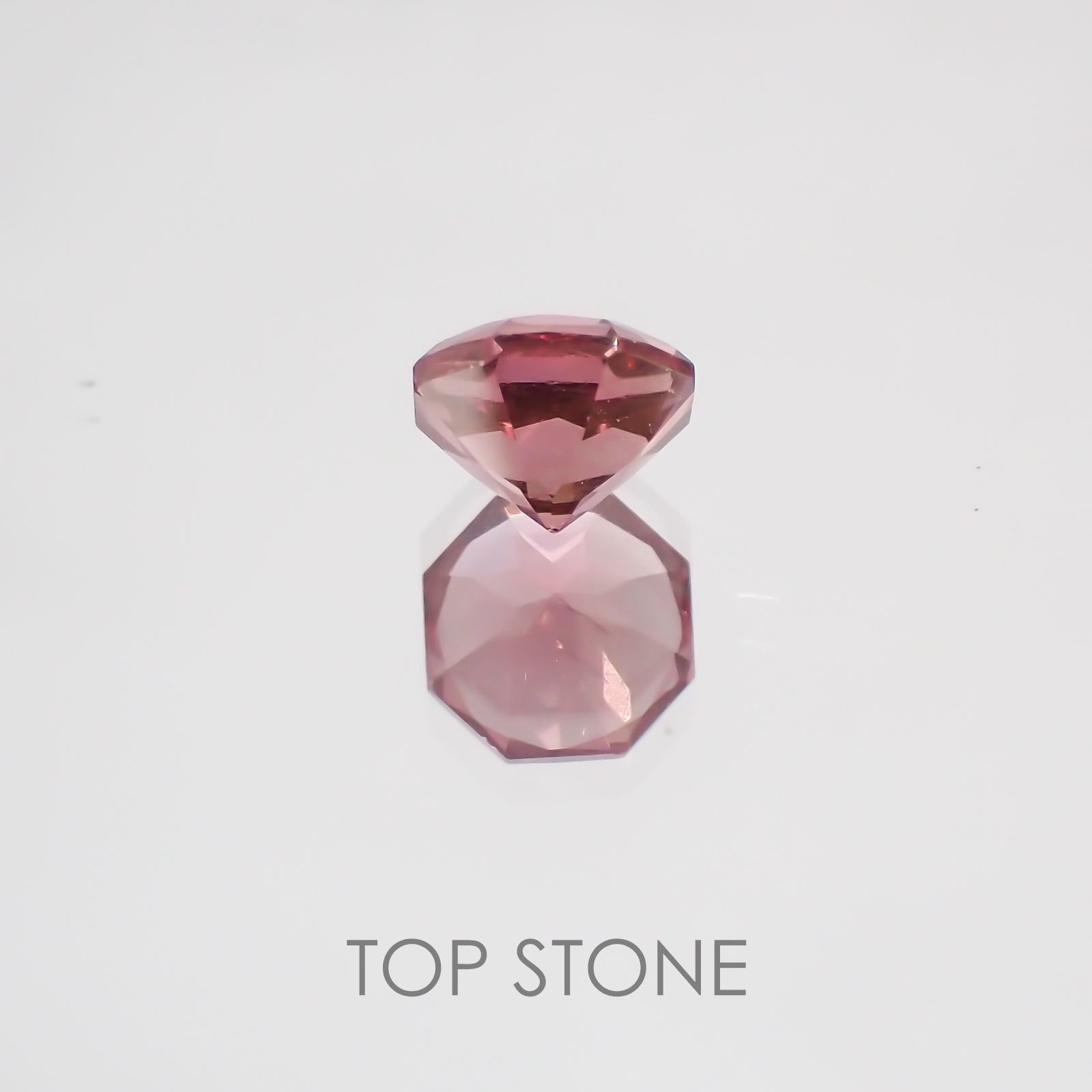◇オクタゴンカット◇マラヤガーネットSA タンザニア産 ルース 0.72ct[210210087]5×5mm前後