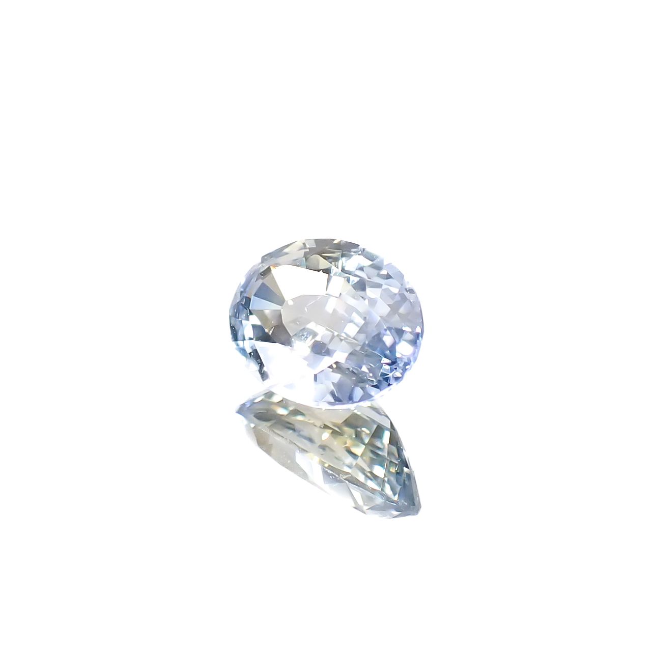 アイスブルーサファイア スリランカ産 0.80ct [250129737]6.7x4.7mm前後