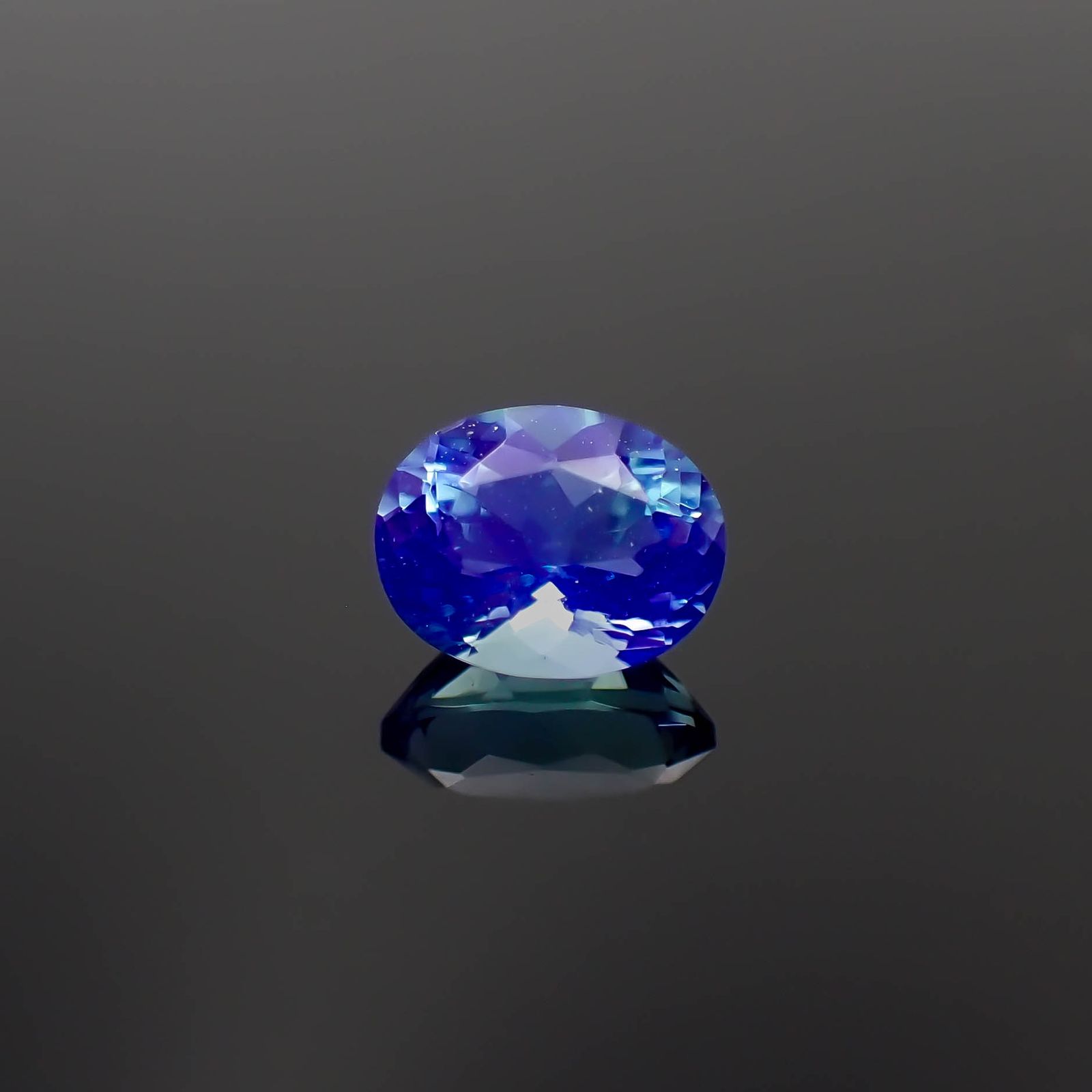 フローライト フルオレッセンス イギリス・ロジャリー鉱山産 0.95ct[240928901]6.7x5.3mm前後