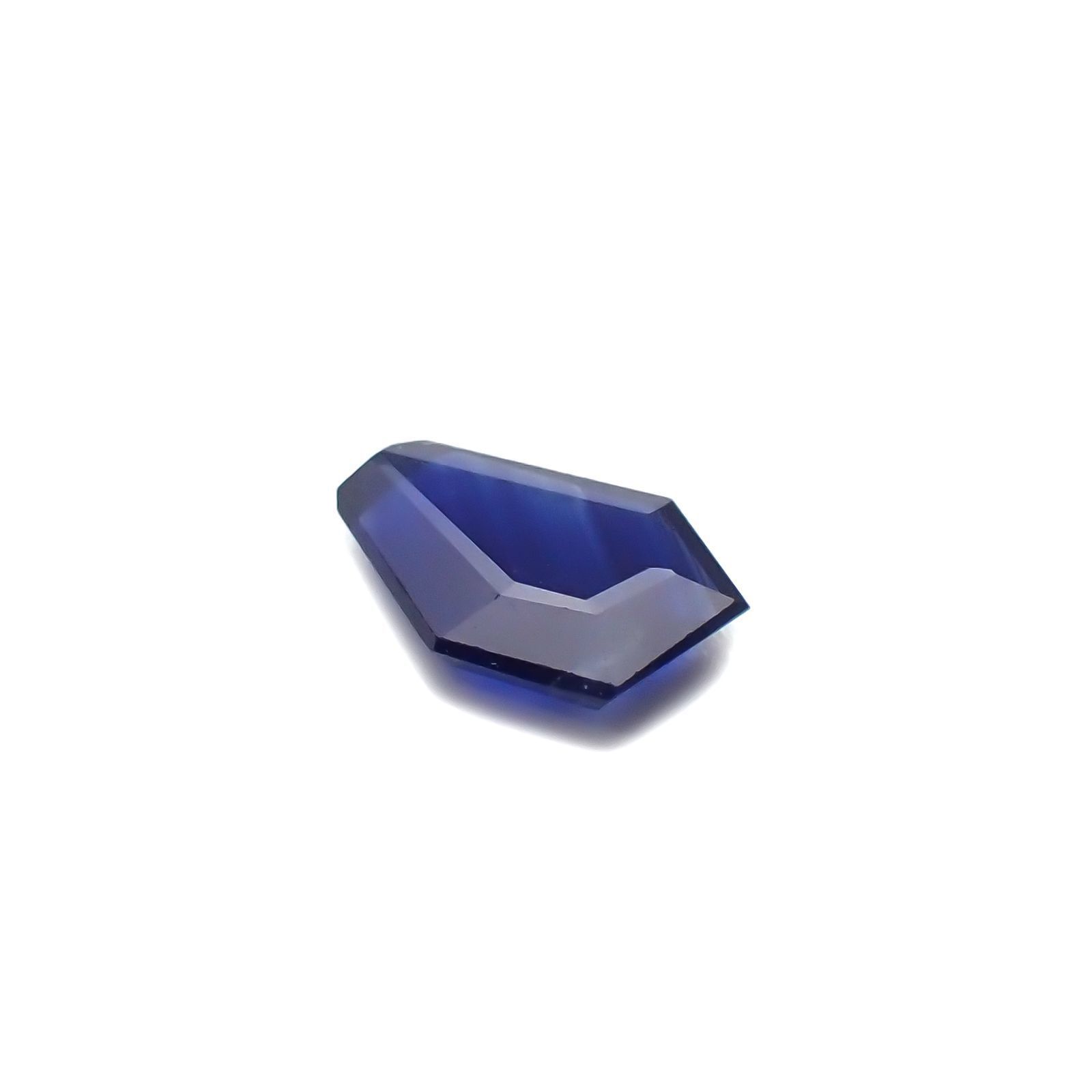 ◇カスタムカット◇サファイア(宝石名サファイア) マダガスカル産 0.73ct 識別済[210913197]7.4×5.7mm前後