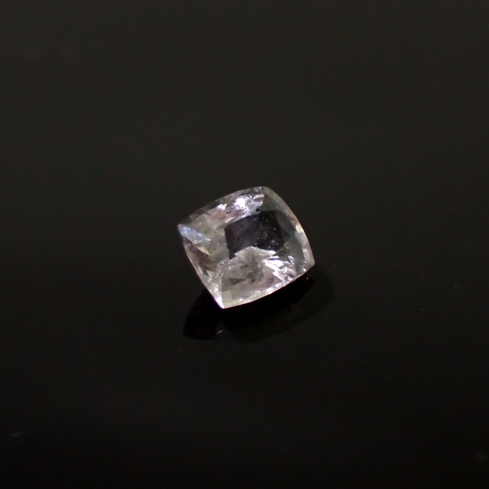 ティンカーベルクォーツ ブラジル産 0.58ct[240628176]5.8x4.8mm前後