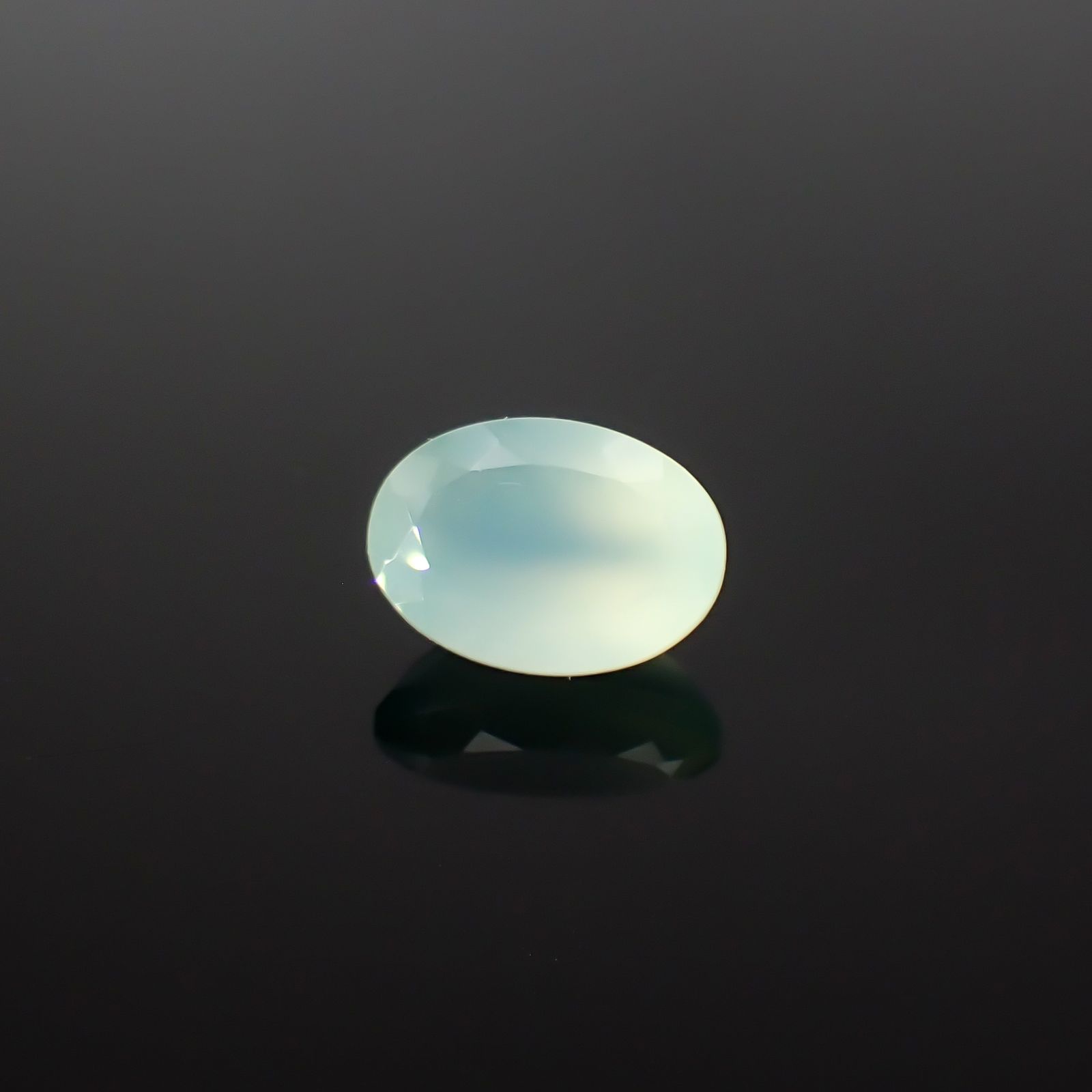 アクアプレーズ 南アフリカ産 6.05ct / 14x10.1mm前後 [260432011]