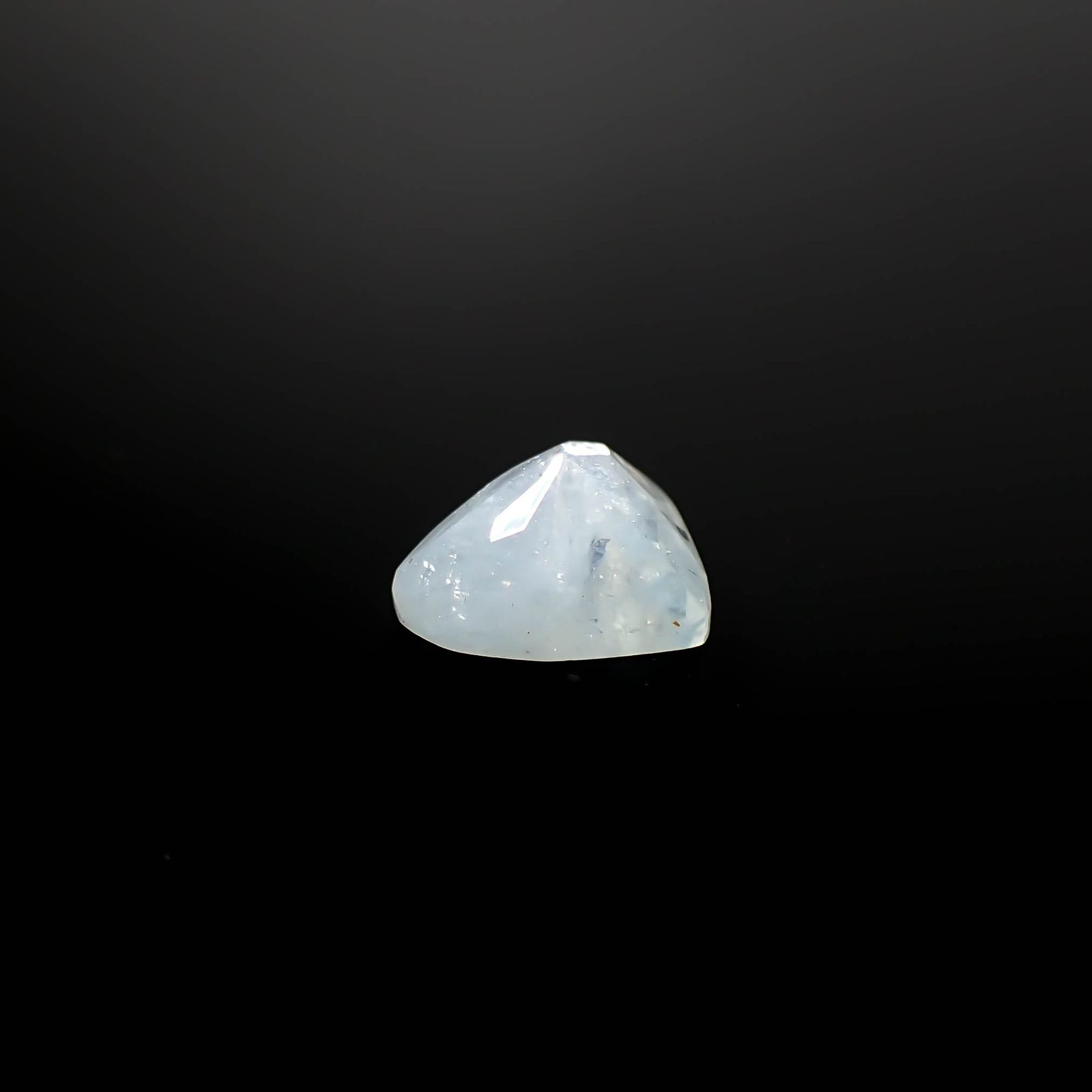 イリデッセンスアクアマリン ブラジル産 2.67ct [250730841]9.3x11.3mm前後