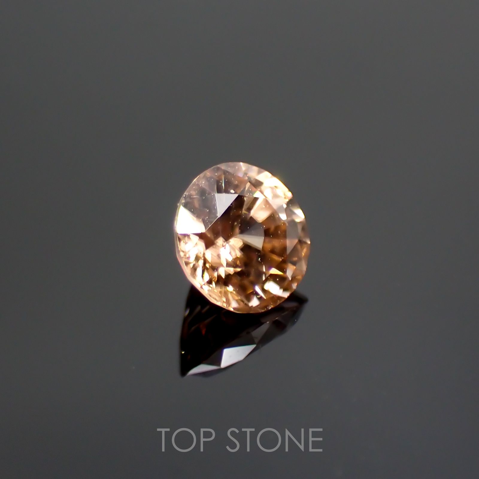 オレンジジルコン(宝石名ジルコン) スリランカ/カンボジア産 1.00ct 識別済[20128044]5.4×5.4mm前後