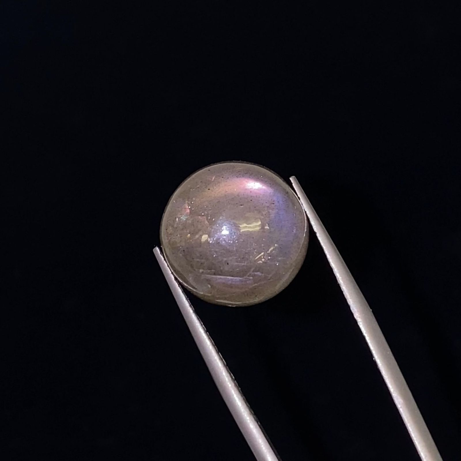 ピンクラブラドライト インド産 11.66ct[221119019]14.3x14mm前後