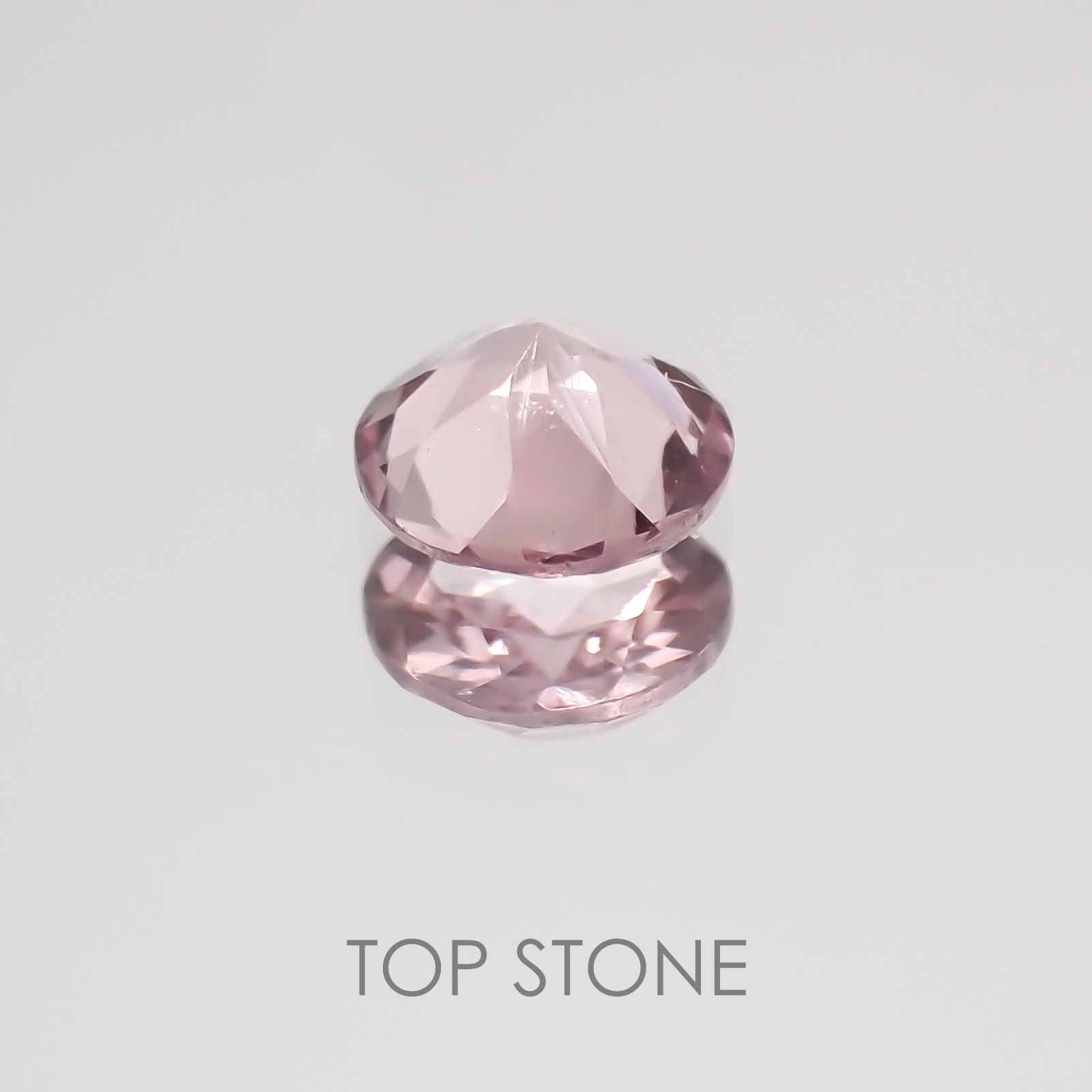 マラヤガーネット タンザニア産 ルース 0.26ct[21019368]3.9×3.9mm前後
