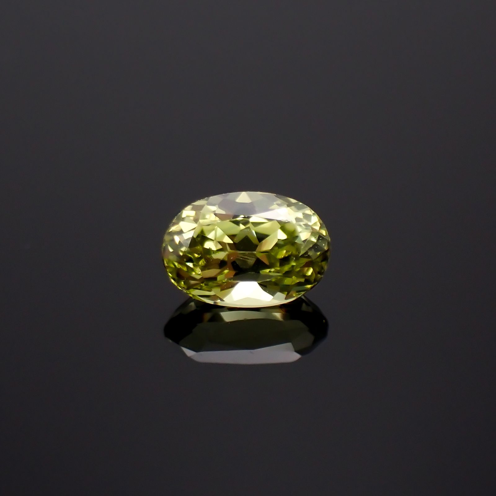 マリガーネット(宝石名グロッシュラー アンドラダイト・ガーネット)マリ共和国産 0.62ct 識別済[231124326]5.8x3.9mm前後