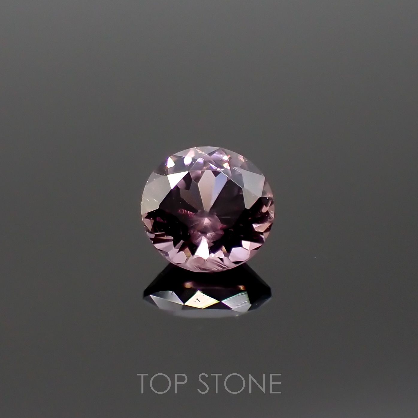 ラベンダーピンクスピネル(宝石名スピネル)ビルマ/マダガスカル産 0.40ct 識別済[220917596]4.5x4.5mm前後