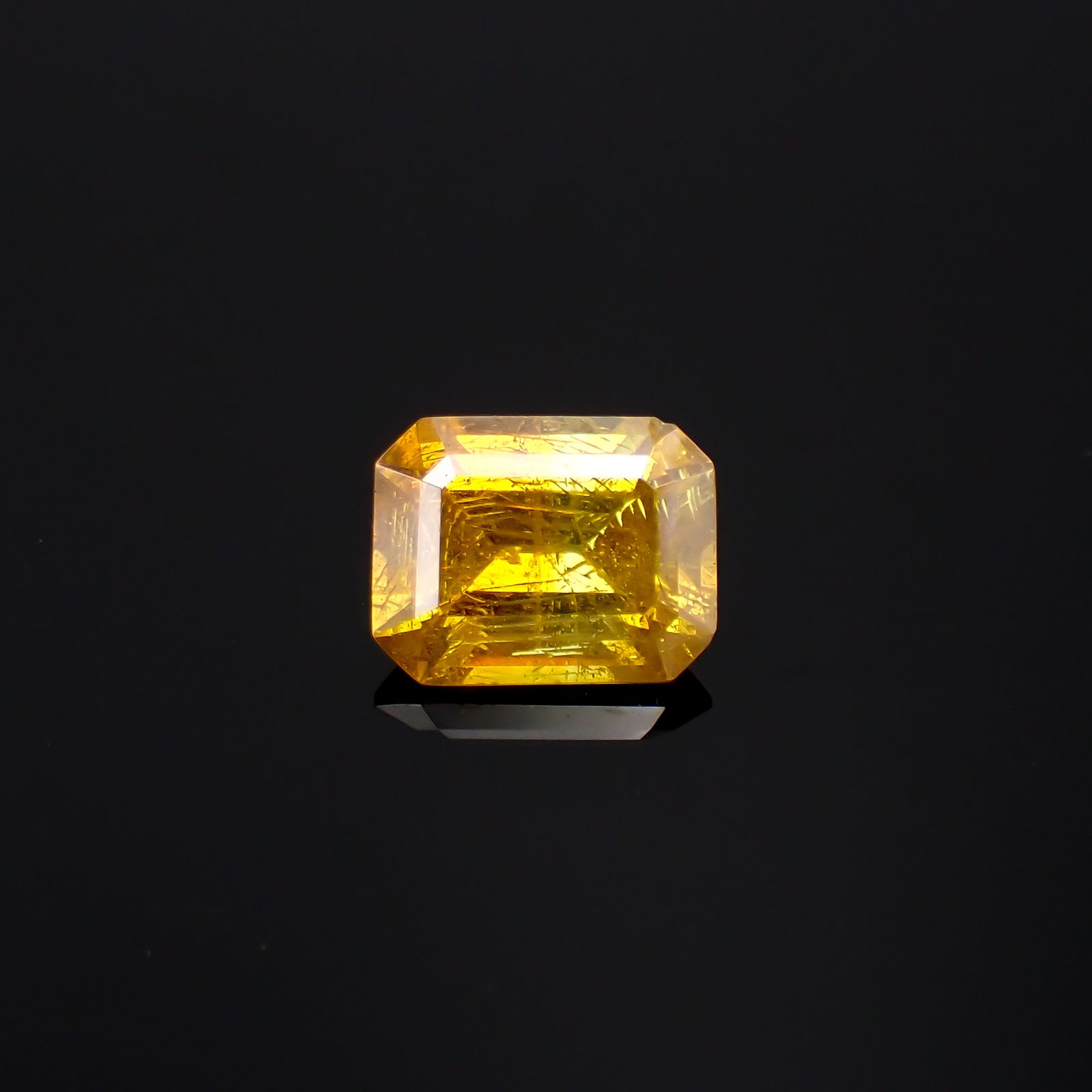 スファレライト(宝石名スファレライト)スペイン産 3.78ct 識別済[231023876]10x7.8mm前後
