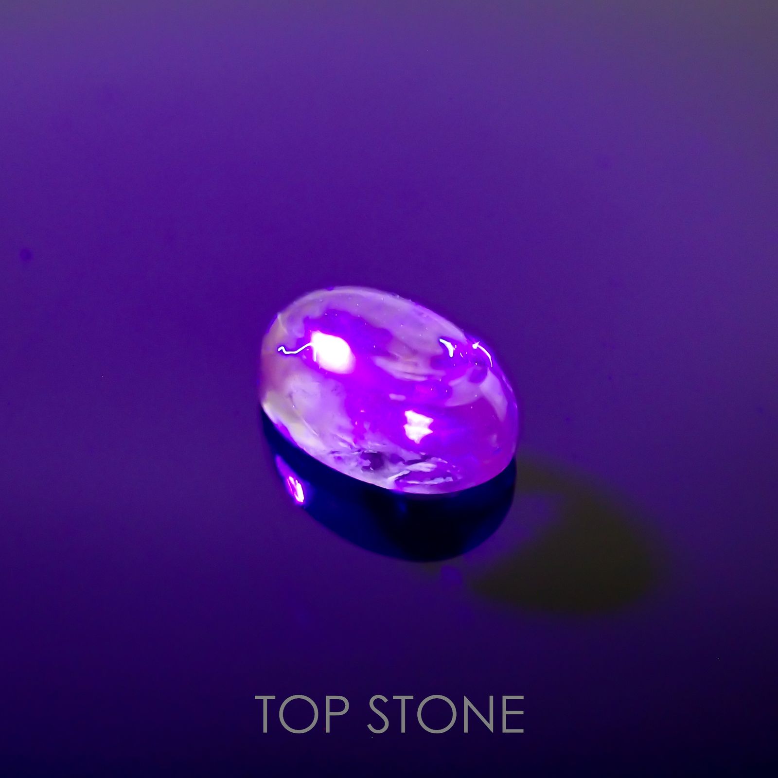 ミントガーネット(宝石名グロッシュラー・ガーネット)タンザニア産 0.75ct 識別済[220917751]5.9x4.1mm前後
