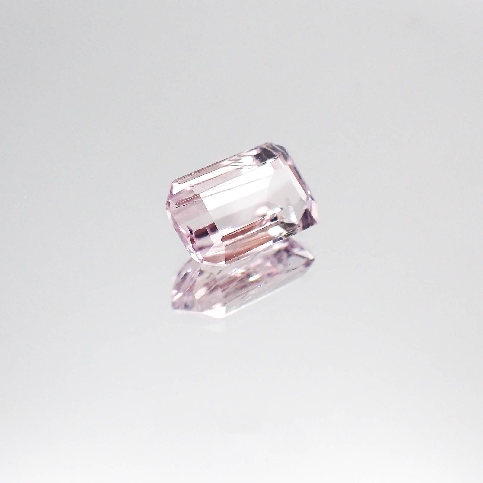 クンツァイト(宝石名クンツァイト)アフガニスタン産 1.83ct 識別済[231023871]8.6x5.7mm前後