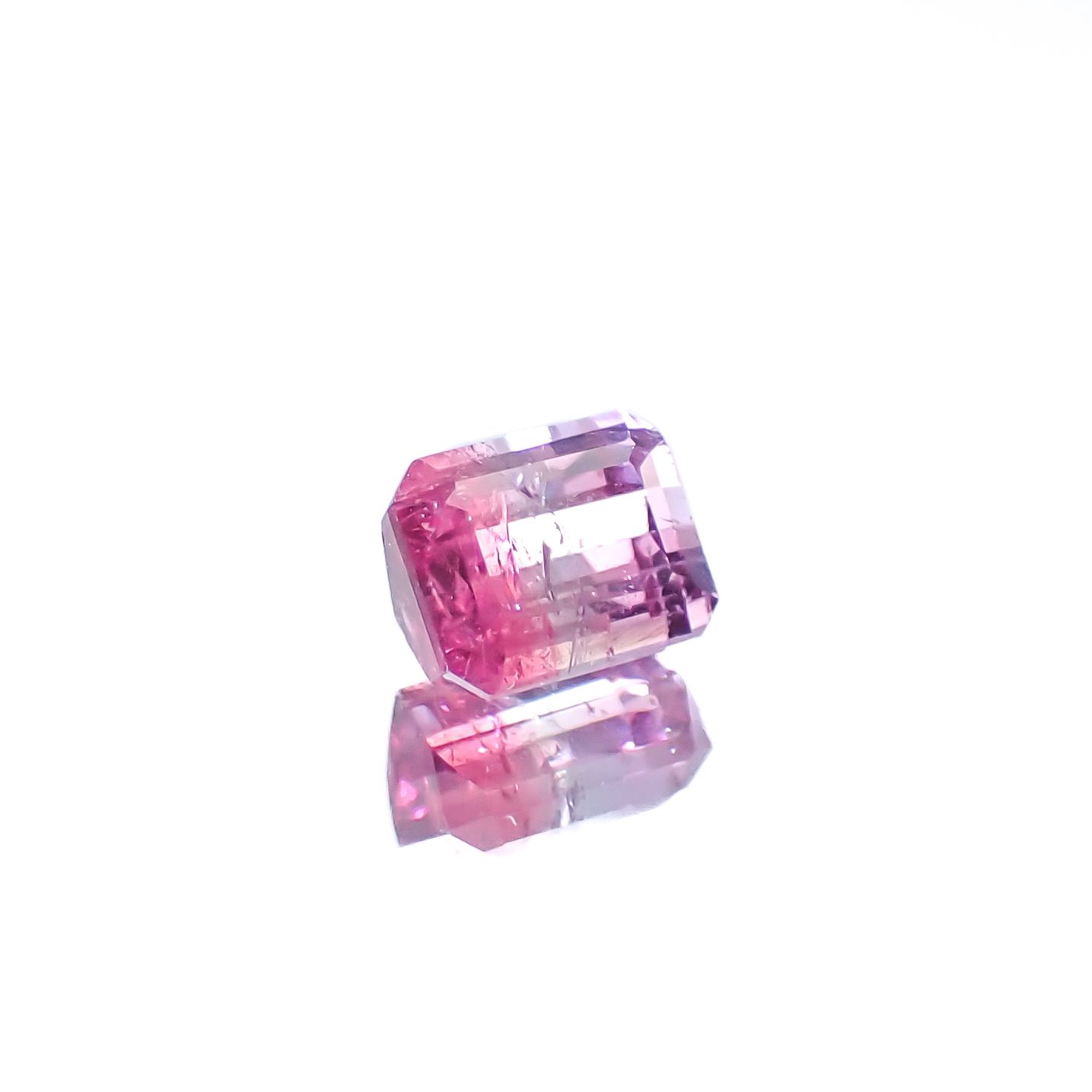 バイカラートルマリン アフガニスタン産 1.11ct [250329958]6.1x5mm前後