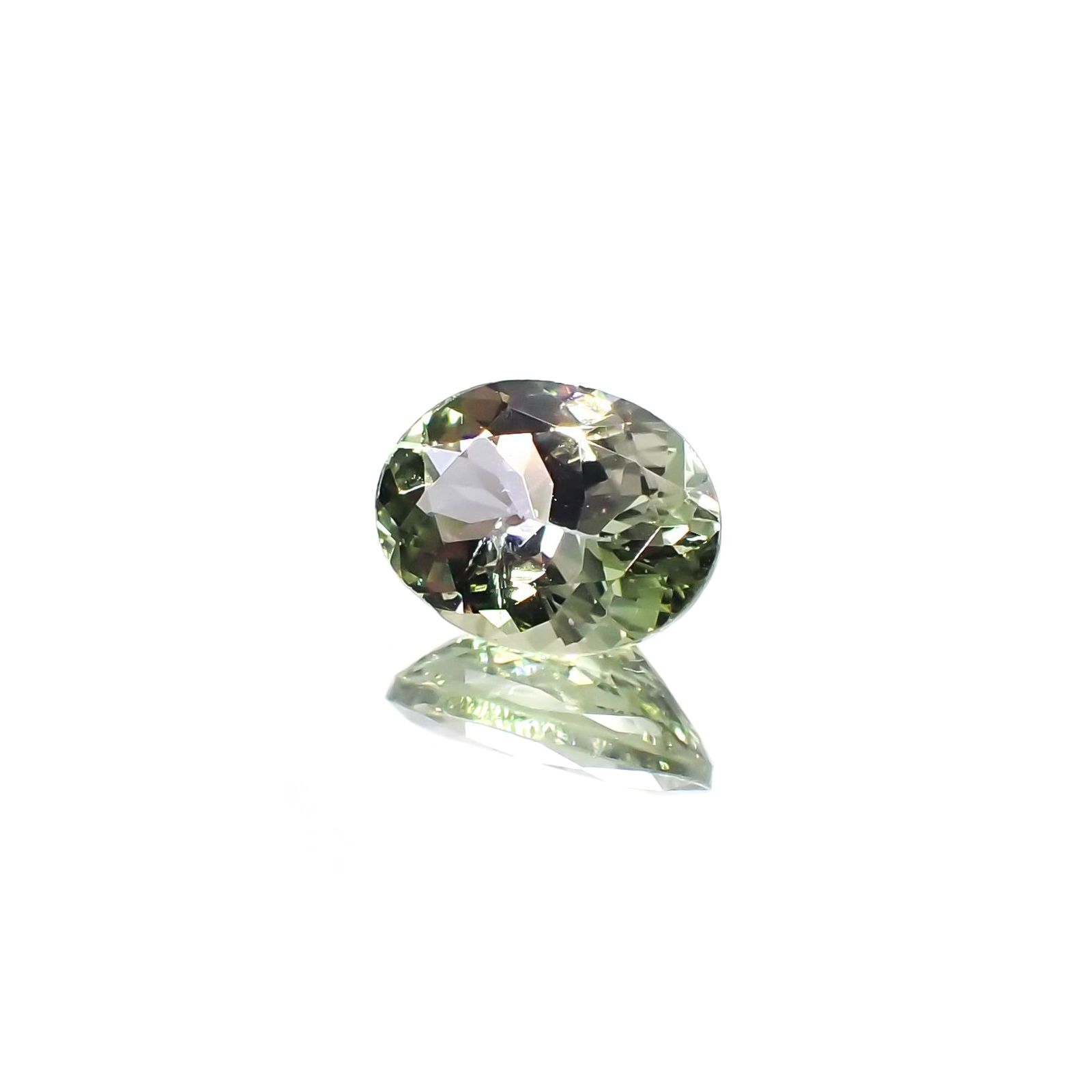 バイカラータンザナイト(宝石名バイカラー・ゾイサイト) タンザニア産 識別済 1.56ct / 8.6x6.5mm前後 [210812651]