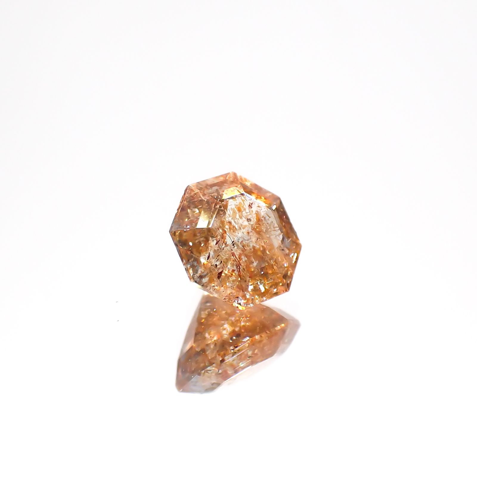 ◇オクタゴンカット◇イリュージョンサンストーン タンザニア産 0.62ct[230320956]5.4x5.3mm前後