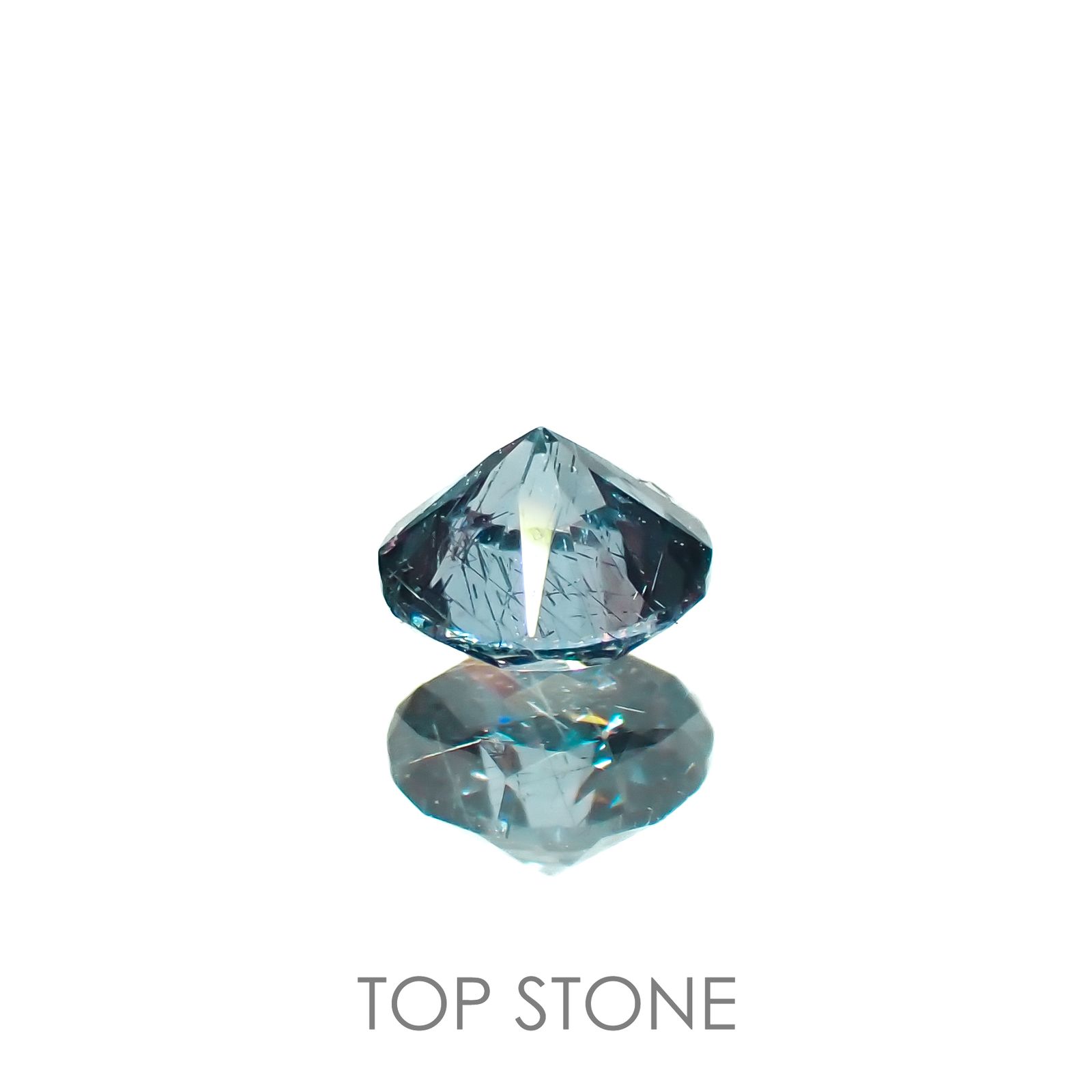 カラーチェンジガーネット アレキタイプ(宝石名ガーネット)マダガスカル・ベキリー産 0.18ct 識別済[221219419]3.3x3.3mm前後