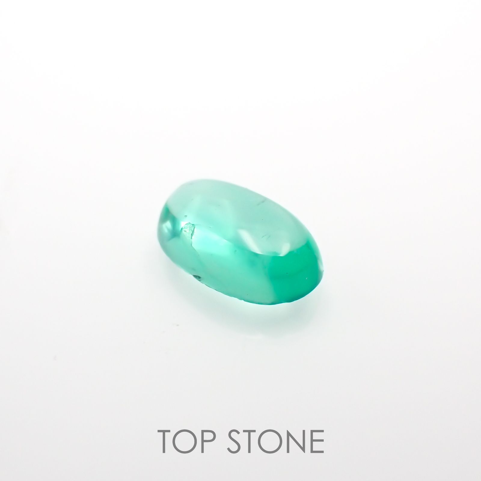 エメラルドキャッツアイ(宝石名エメラルド)コロンビア産 0.66ct 識別済[221018910]7.3x4.4mm前後