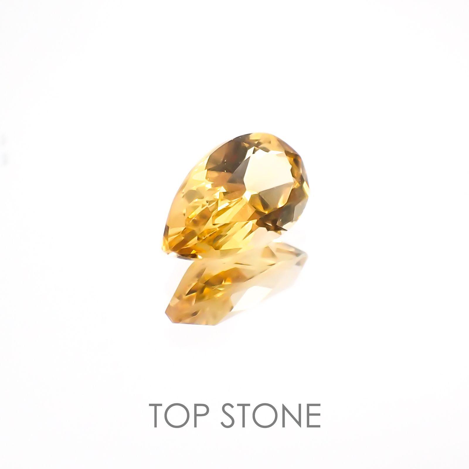 インペリアルトパーズ ブラジル産 ルース 0.52ct[20117853]6.8×3.9mm前後