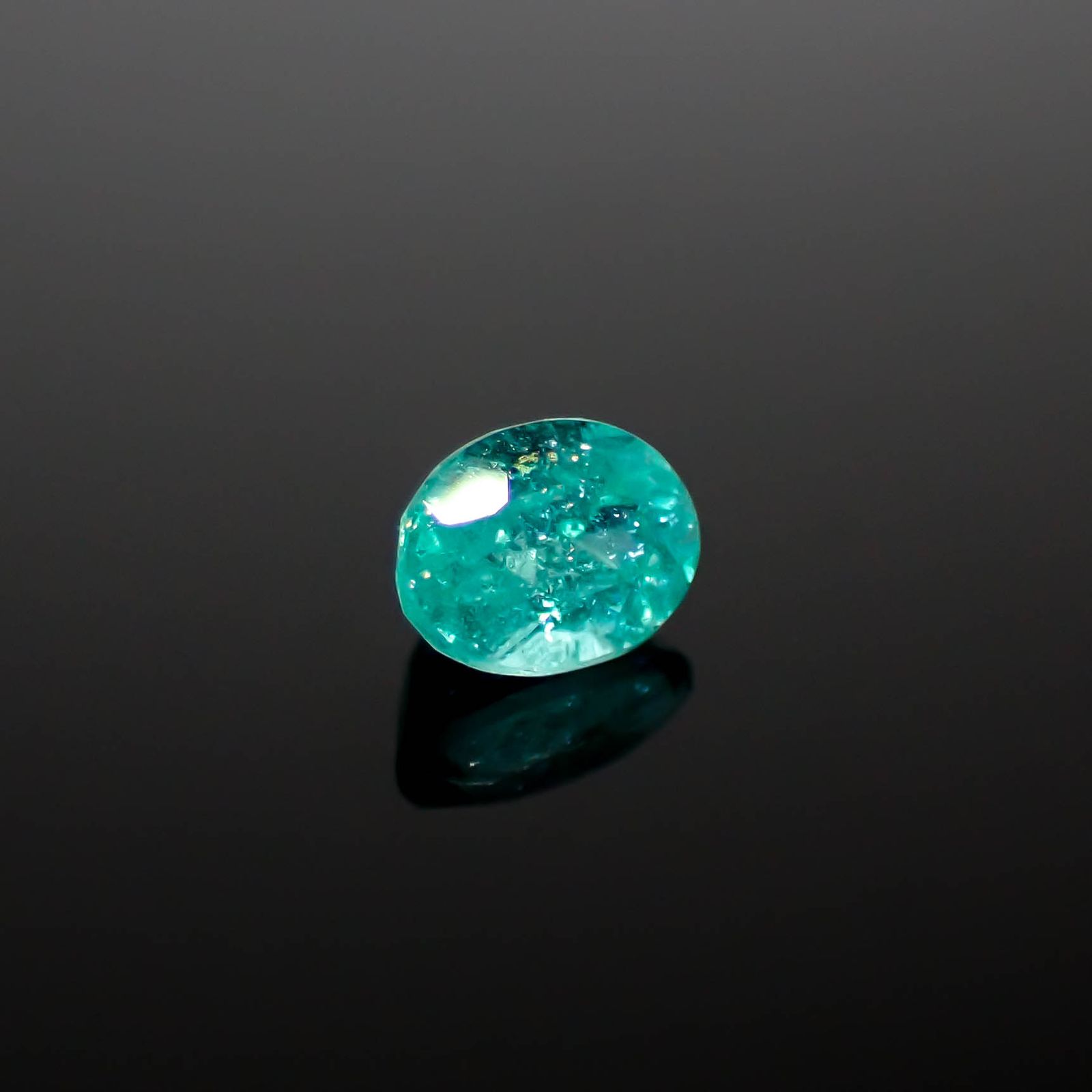 パライバトルマリン ブラジル産 0.18ct [250730737]4x2.9mm前後