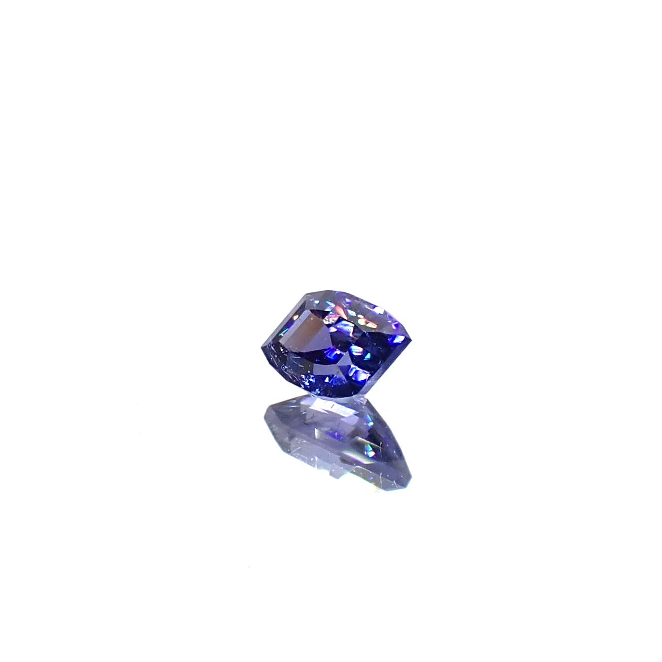 ◇カスタムカット◇ベニトアイト アメリカ・カリフォルニア州産 0.24ct [250630571]4.5x3.1mm前後