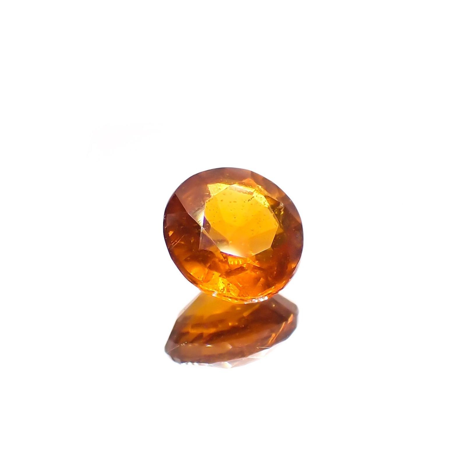 オレンジカイヤナイト ネパール産 1.10ct / 6.1x6.1mm前後 [251020591]