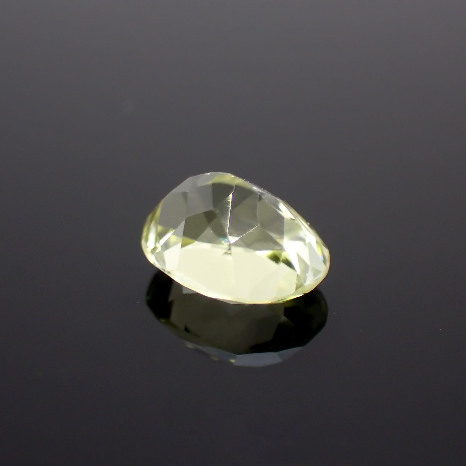 シリマナイト(宝石名シリマナイト)インド産 1.61ct 識別済[211113695]7.9x6.1mm前後