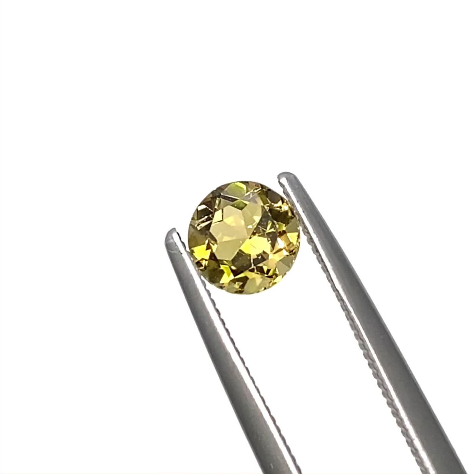 イエローゾイサイト タンザニア産 0.61ct[240427134]5.3x5.2mm
