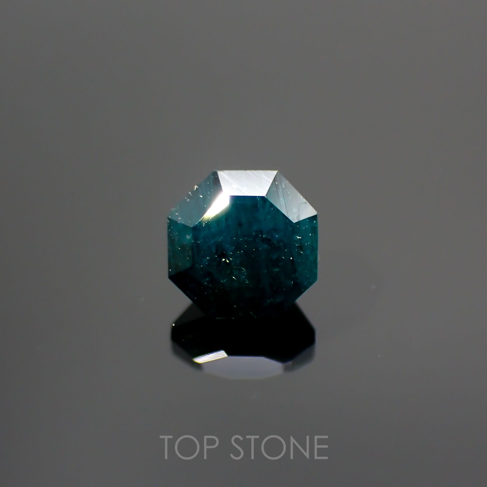 ◇オクタゴンカット◇グランディディエライト マダガスカル産 ルース 0.59ct[210813067]4.8×4.8mm前後