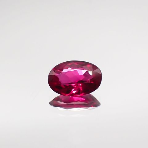 ルビー 非加熱(宝石名ルビー) マダガスカル産 0.33ct 識別済[210711716]5.3×3.6mm前後
