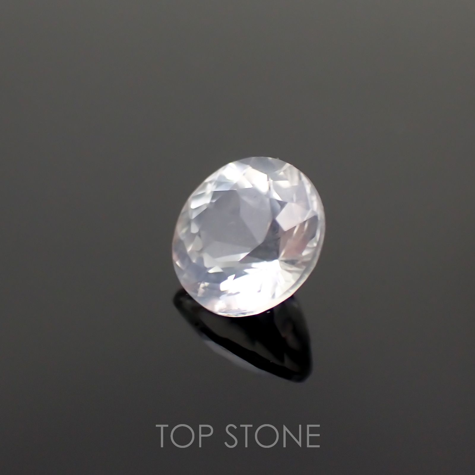 フェナカイト(宝石名フェナカイト)マダガスカル産 0.82ct 識別済[221018413]6.1x6mm前後