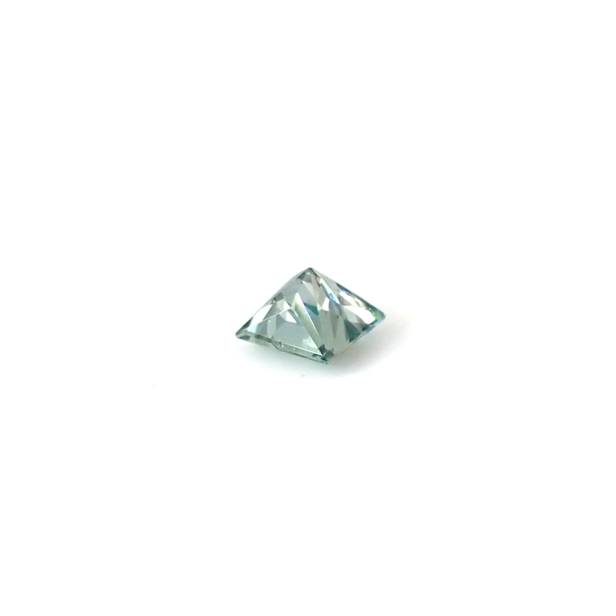 ◇プリンセスカット◇アレキサンドライト ブラジル産 EmeraldMains社製 0.084ct / 2.3x2.3mm前後 [260131576]