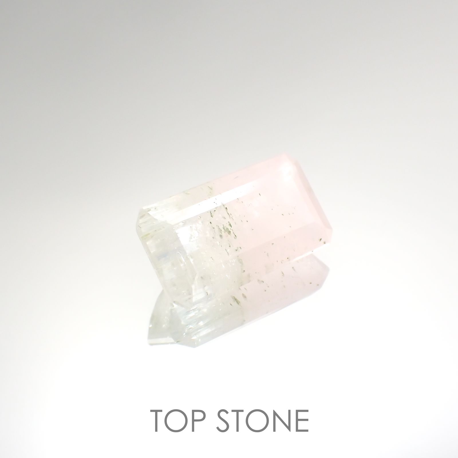 バイカラーベリル(宝石名バイカラー・ベリル) アフガニスタン産 18.789ct ソ付(日独)[20062990]22.3×12.4mm前後