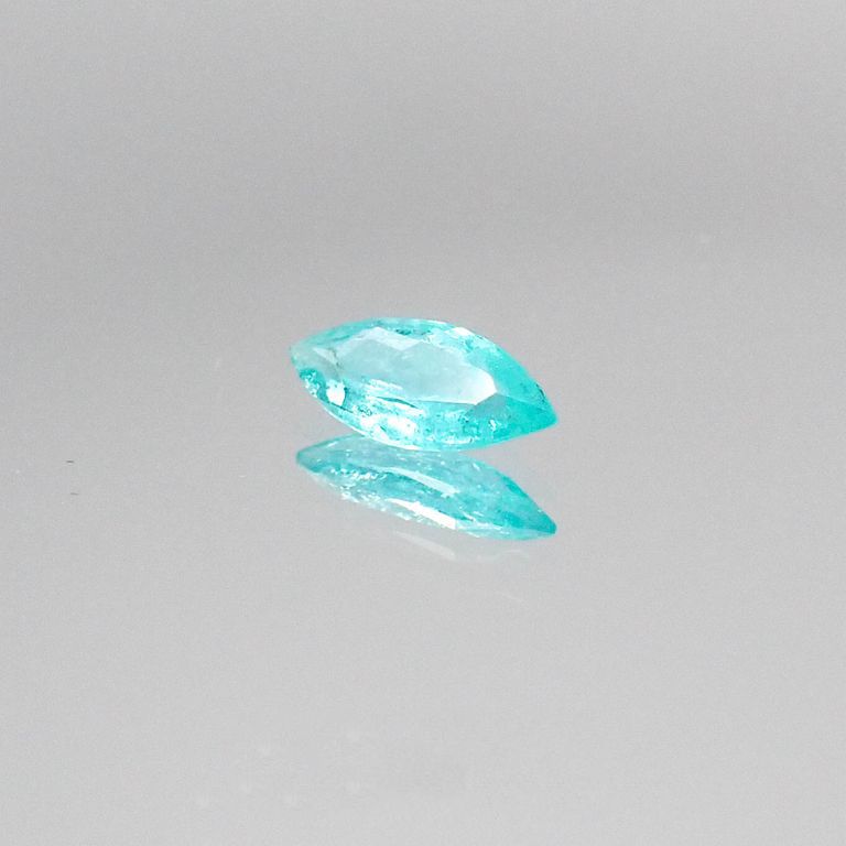 パライバトルマリン(宝石名トルマリン/別名パライバ・トルマリン) ブラジル・キントス鉱山産 0.331ct ソ付(宝貴協)[20052696]7.6×3.6mm前後