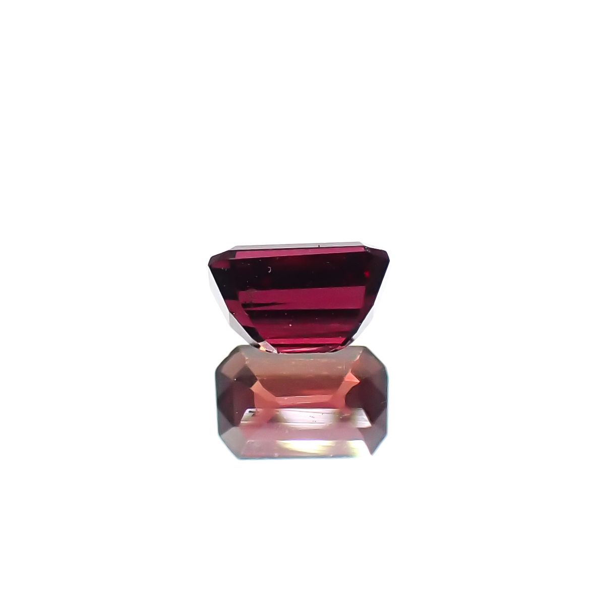 ルビー(宝石名ルビー)タンザニア産 0.42ct 識別済[240226109]4.6x2.9mm前後