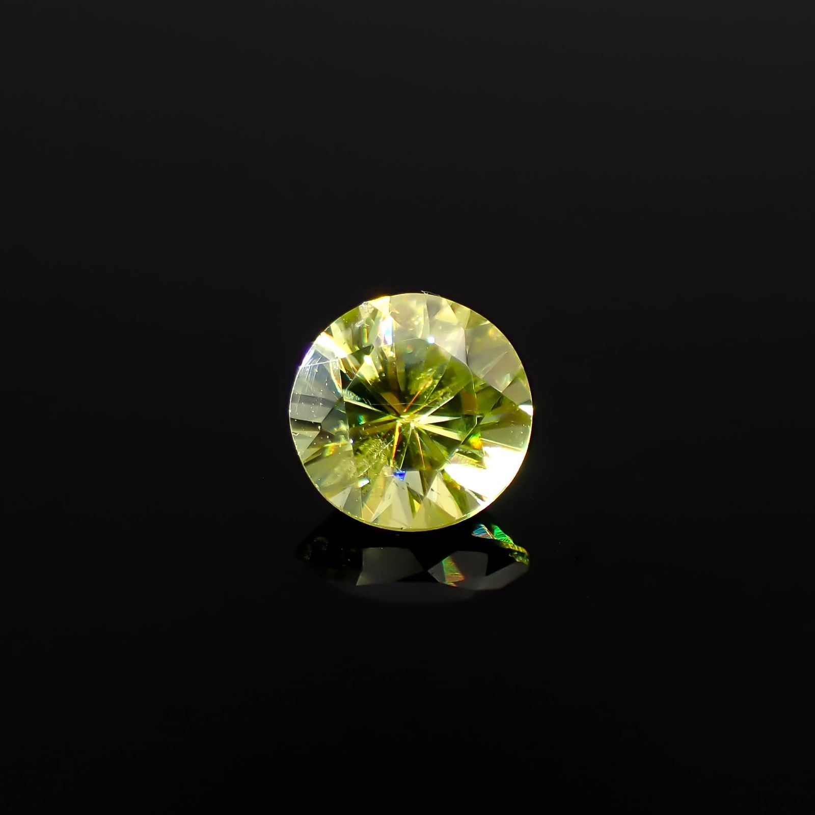 スフェーン(宝石名スフェーン)マダガスカル産 1.15ct 識別済[240627949]6.5x6.5mm前後