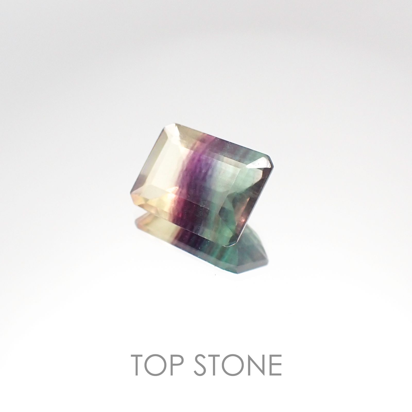バイカラーフローライト ブラジル産 ルース 6.99ct[2010107051]13.5×10.1mm前後
