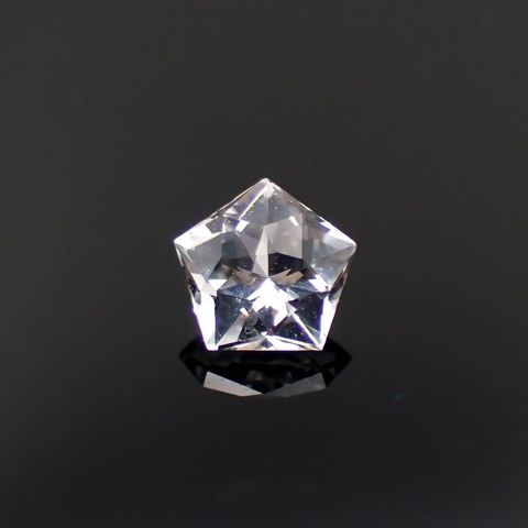 ◇カスタムペンタゴンカット◇ゴッシェナイト(宝石名ゴッシェナイト)ブラジル産 0.54ct 識別済[221219391]5.3x5.7mm前後