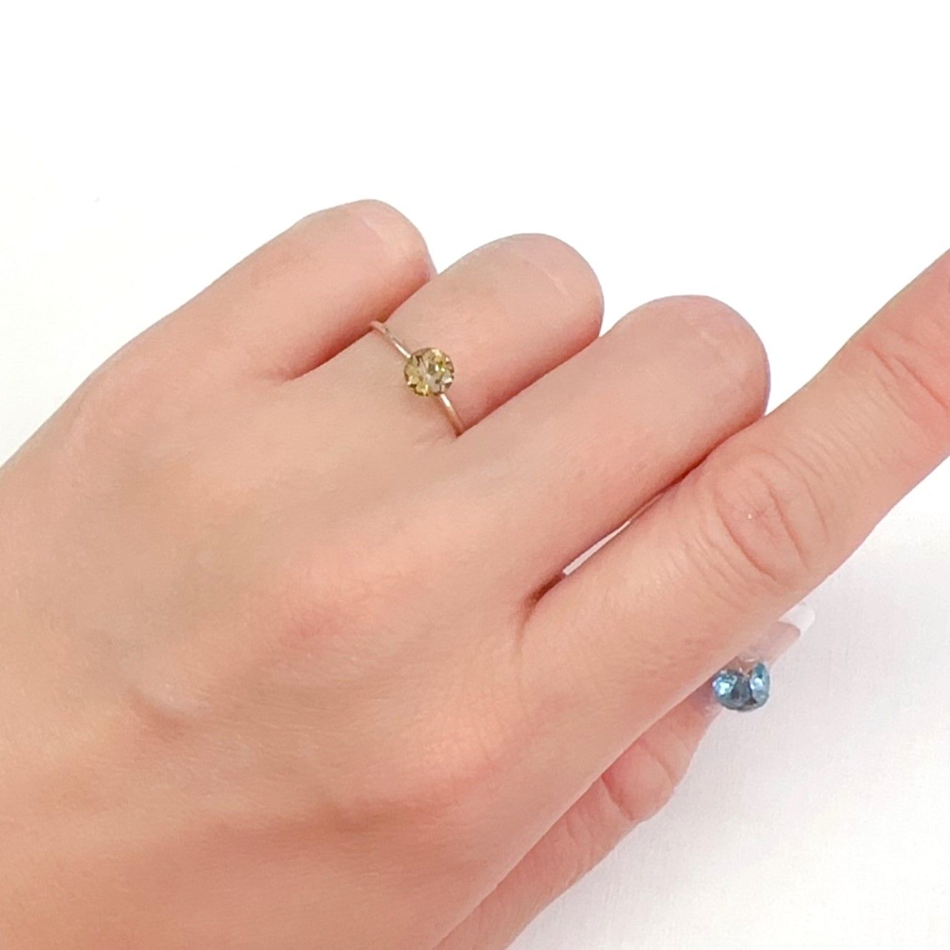 イエローゾイサイト タンザニア産 0.64ct[240427136]5.3x5.3mm前後