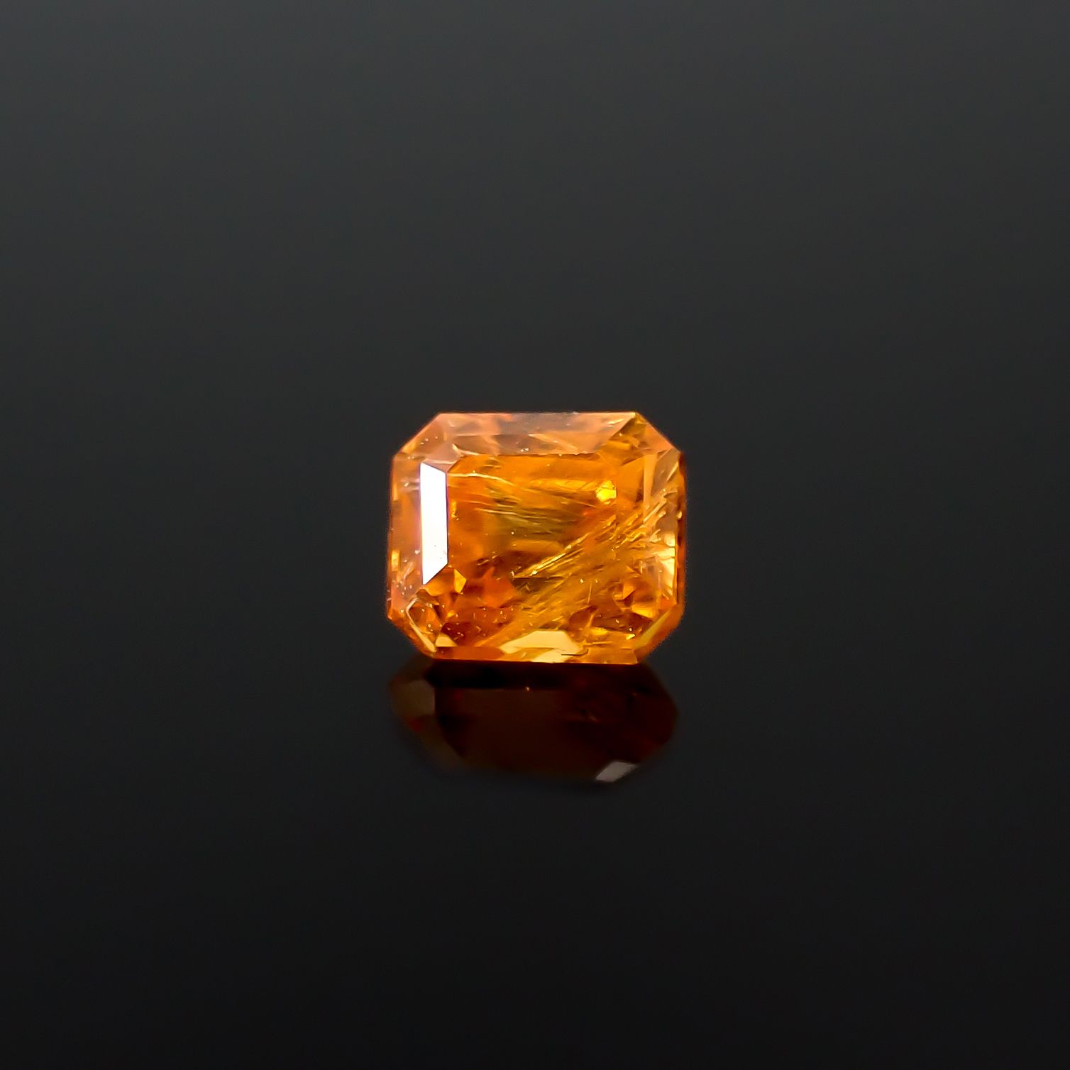 マンダリンガーネット マダガスカル産 0.27ct[240628223]3.4x2.9mm前後
