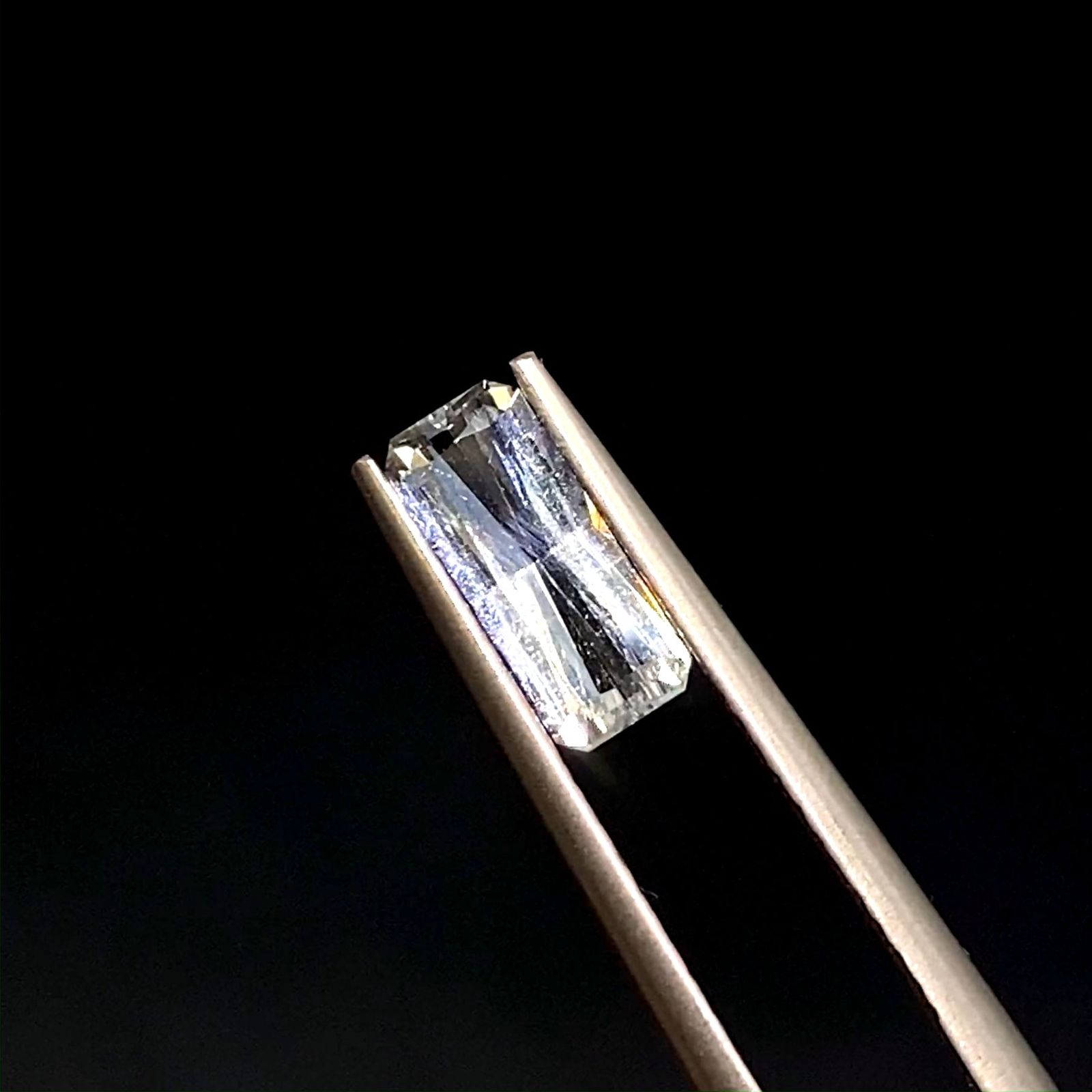 ジェレメジェバイト(宝石名エレメジェバイト)ナミビア産 識別済 0.82ct
