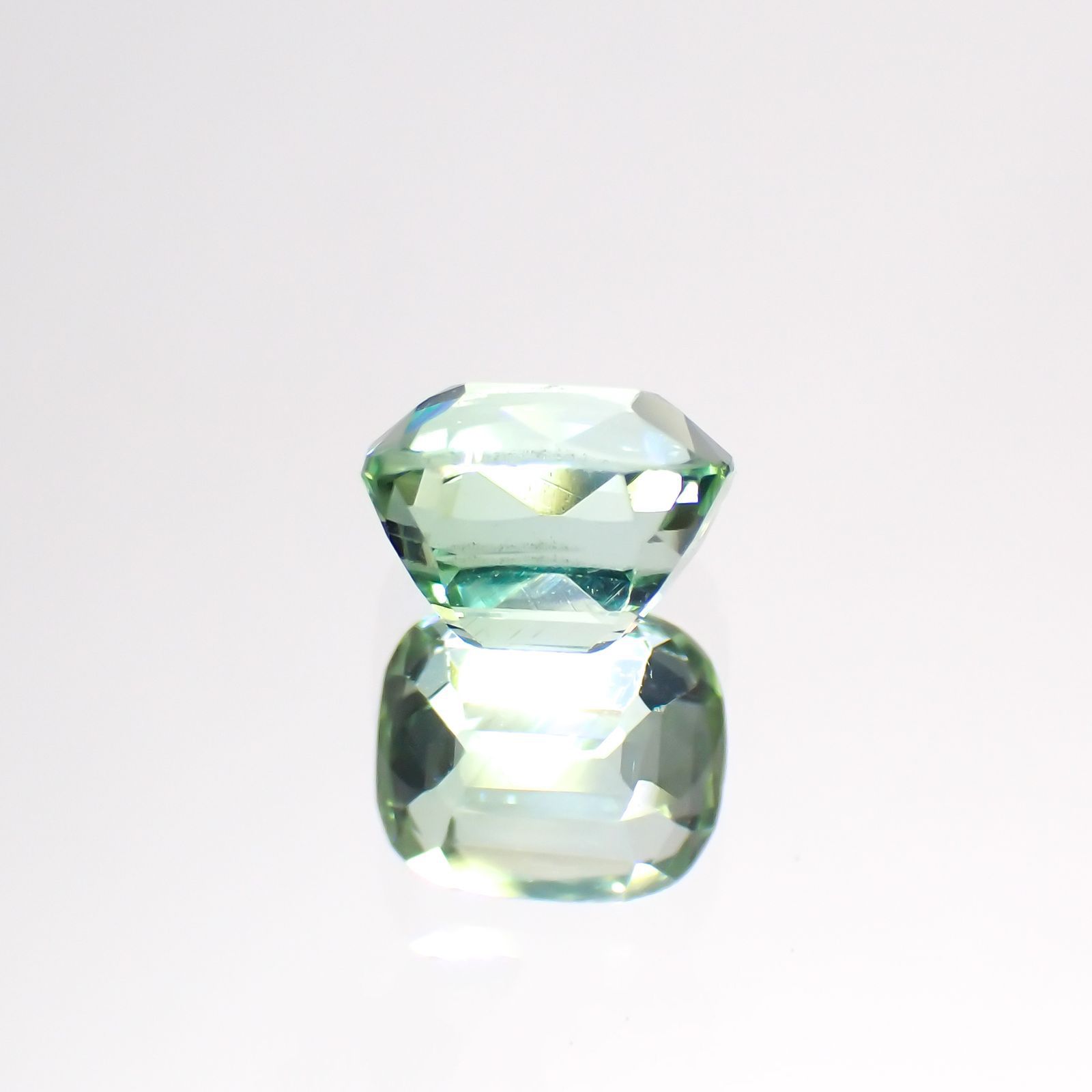 ブルーグリーントルマリン アフガニスタン産 0.82ct [220114089]5.7x4.8mm前後