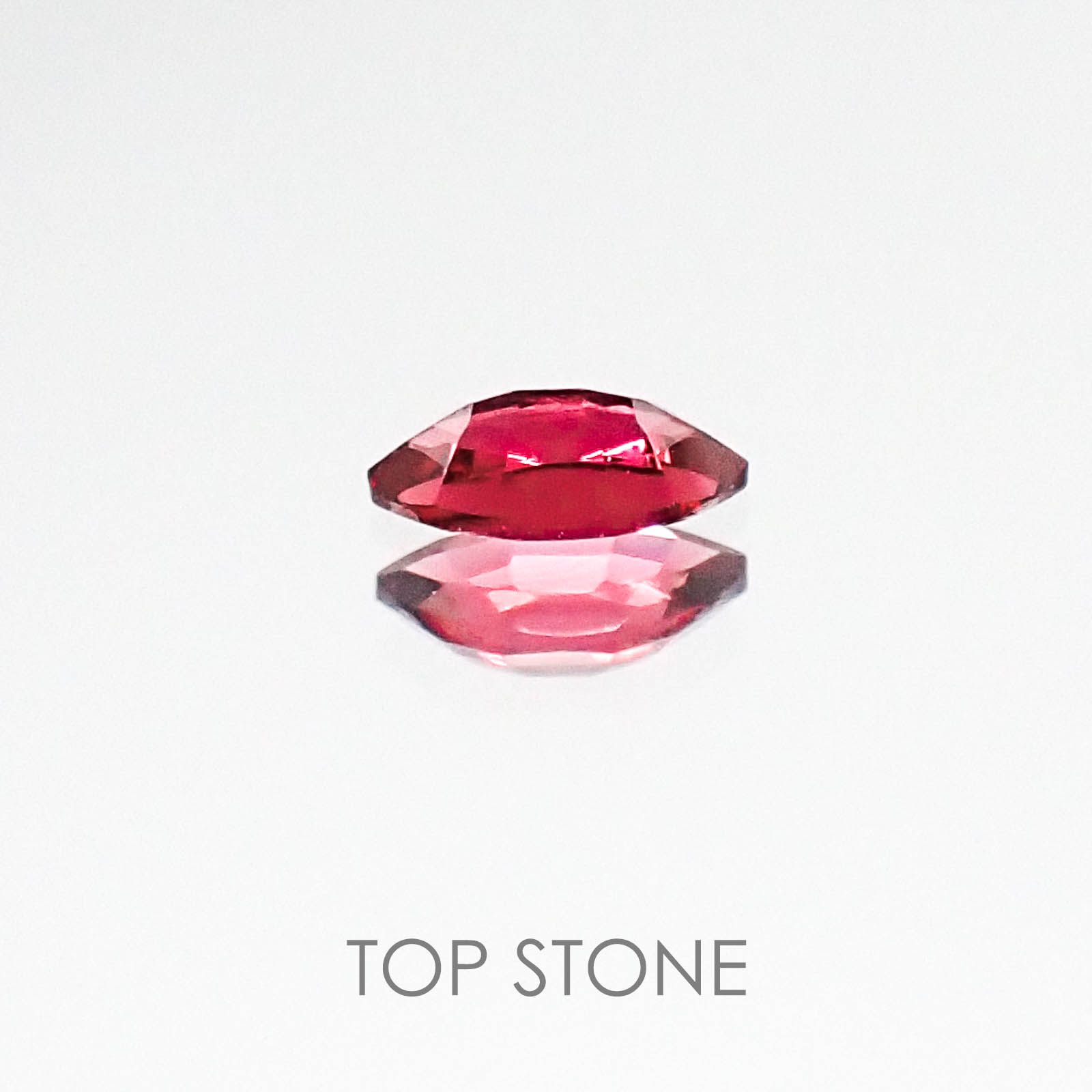 レッドスピネル タンザニア産 ルース 0.17ct[20073924]5×2.6mm前後